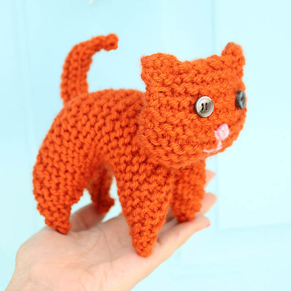 Flat Knit Cat Knitting Pattern