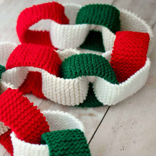 Christmas Chain Garland Knitting Pattern