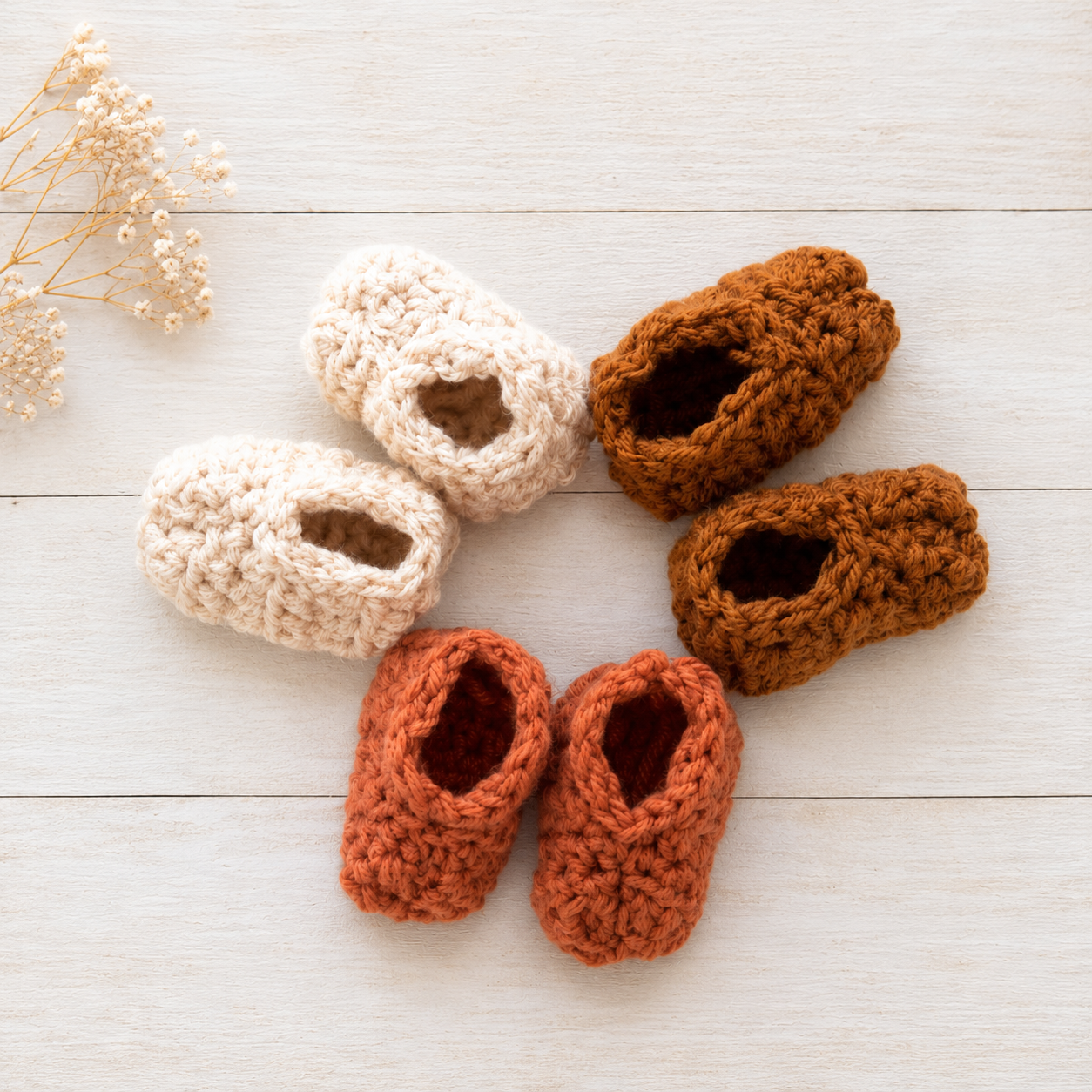 Super Easy Baby Booties Crochet Pattern