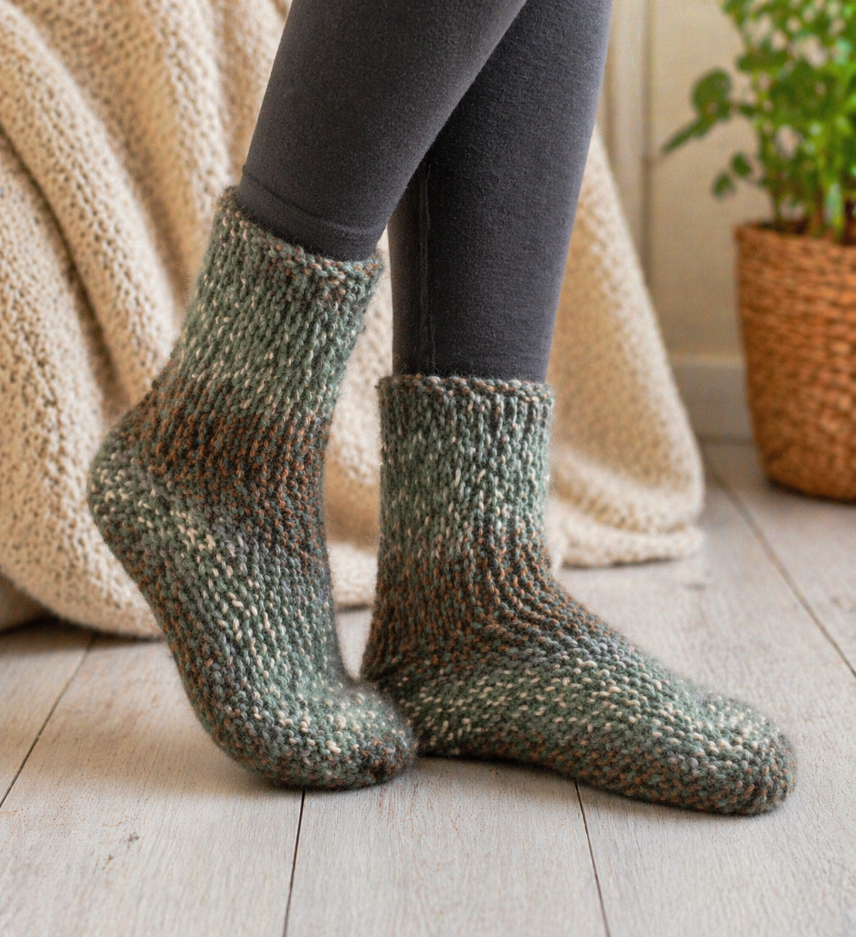 Easy Slipper Socks Knitting Pattern