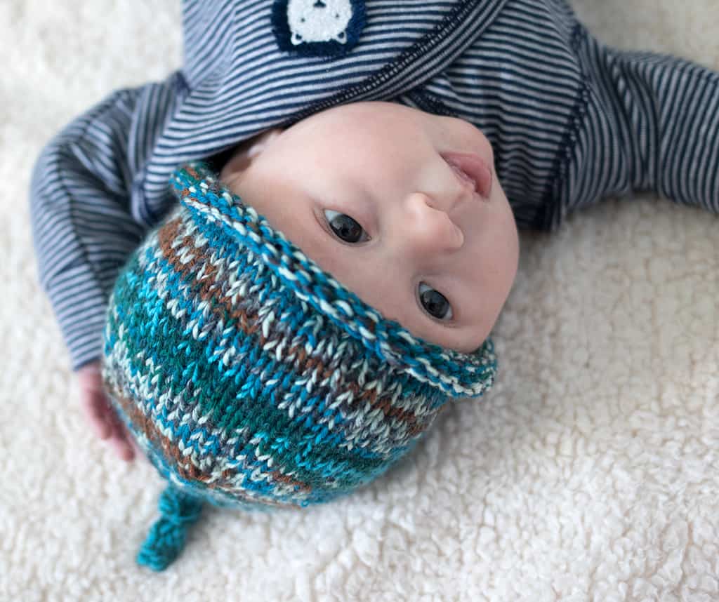 Easy Knot Top Baby Hat Knitting Pattern